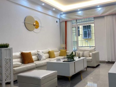 深圳龙华中心《壹方城》 壹城中心、壹方天地就在家门口！带停车场和封闭式小区。