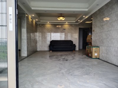 大岭山大沙村《松湖山水雅苑》小产权房 大岭山站500米 融创松湖澜园旁 两房36.8万 三房45.8万 无条件分期