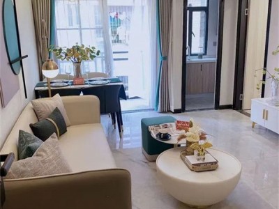 龙华区4号线地铁口物业《观馨雅苑》户户精装，一房29.8万，分期5年