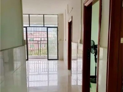 松山湖零距离，大岭山《清華苑》均价3800元/平，可分期5年