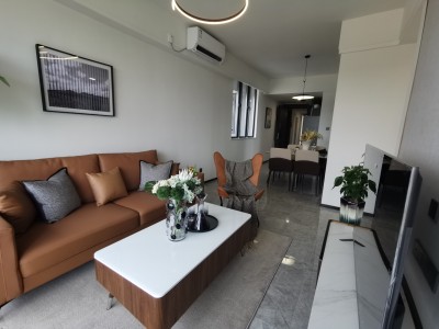 东莞天鹅湖畔花园在哪里？能买吗？凤岗集体大红本(天鹅湖畔花园)均价13000元/m² 带精装