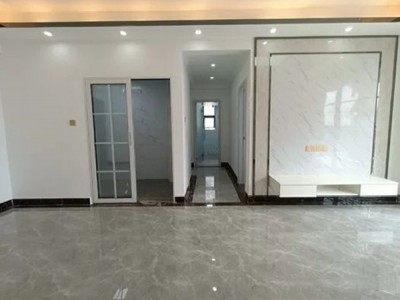 大朗蔡边【松湖荔景园】湿地公园地铁口三栋社区，均价5000起，可分期5年