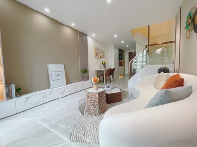 大朗大井头【远大峰景】轻轨站50米，首付12万起，可分期10年，带停车场 通燃气