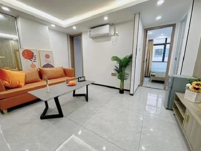 龙华地铁口200米 【清湖雅苑】两房69.8万起 送精装 户型方正，可落深户