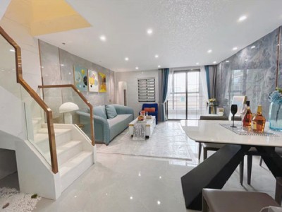 东莞松湖云墅在哪里？能买吗？大朗自带花园小区停车场(松湖云墅)地铁口仅50米，首付12万起！