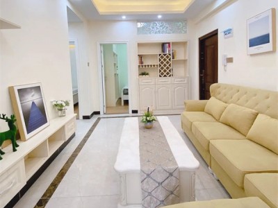 龙华大浪【德荣公寓】六号线双地铁口，两房59.8万/套起 带精装，户户大阳台 楼下停车方便