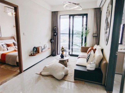 东莞阳光半岛在哪里？能买吗？凤岗10栋花园小区 (阳光半岛) 首付15万起，带精装交付，户户通燃气