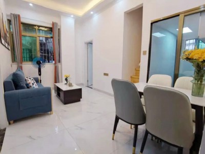 龙华大浪《六号雅苑》地铁口物业，总价89.8万买3房，买房送花园，可分期3-5年