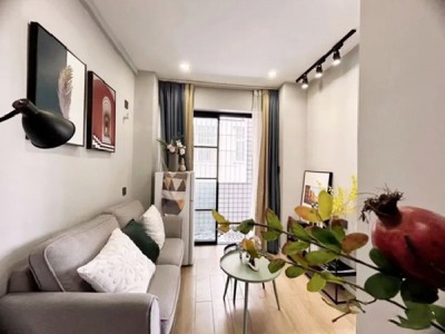 大浪墩背《文庭学府》总价55.8万买龙华精装小二房，可落户近学校，带大型停车场