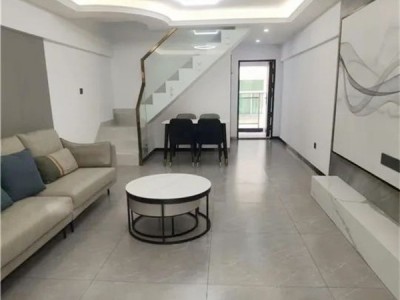 东莞时代花园在哪里？能买吗？大朗6栋小区 (时代花园) 两房精装29.8万/套，带停车场，通然气，分期3年